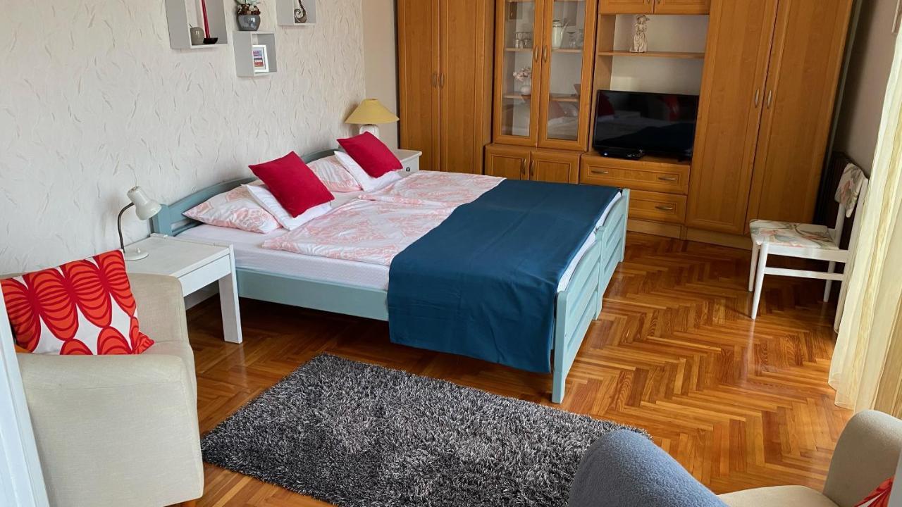 Balazs Apartman Эгер Экстерьер фото